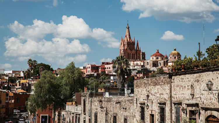 San Miguel de Allende: An Artful...